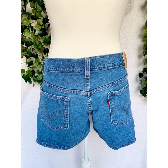 LEVI'S VINTAGE Mid Rise Light Wash Cotton Jean Shorts Women's Size 10 Medium - Picture 9 of 12